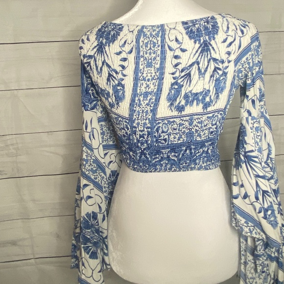 Crop Top - Picture 2 of 3